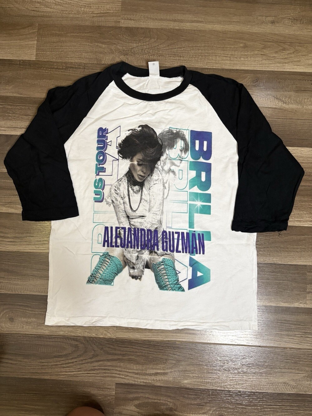 Alejandra Guzman Brilla Tour 2025 Mens Size M Concert T-Shirt Half- Sleeve’s